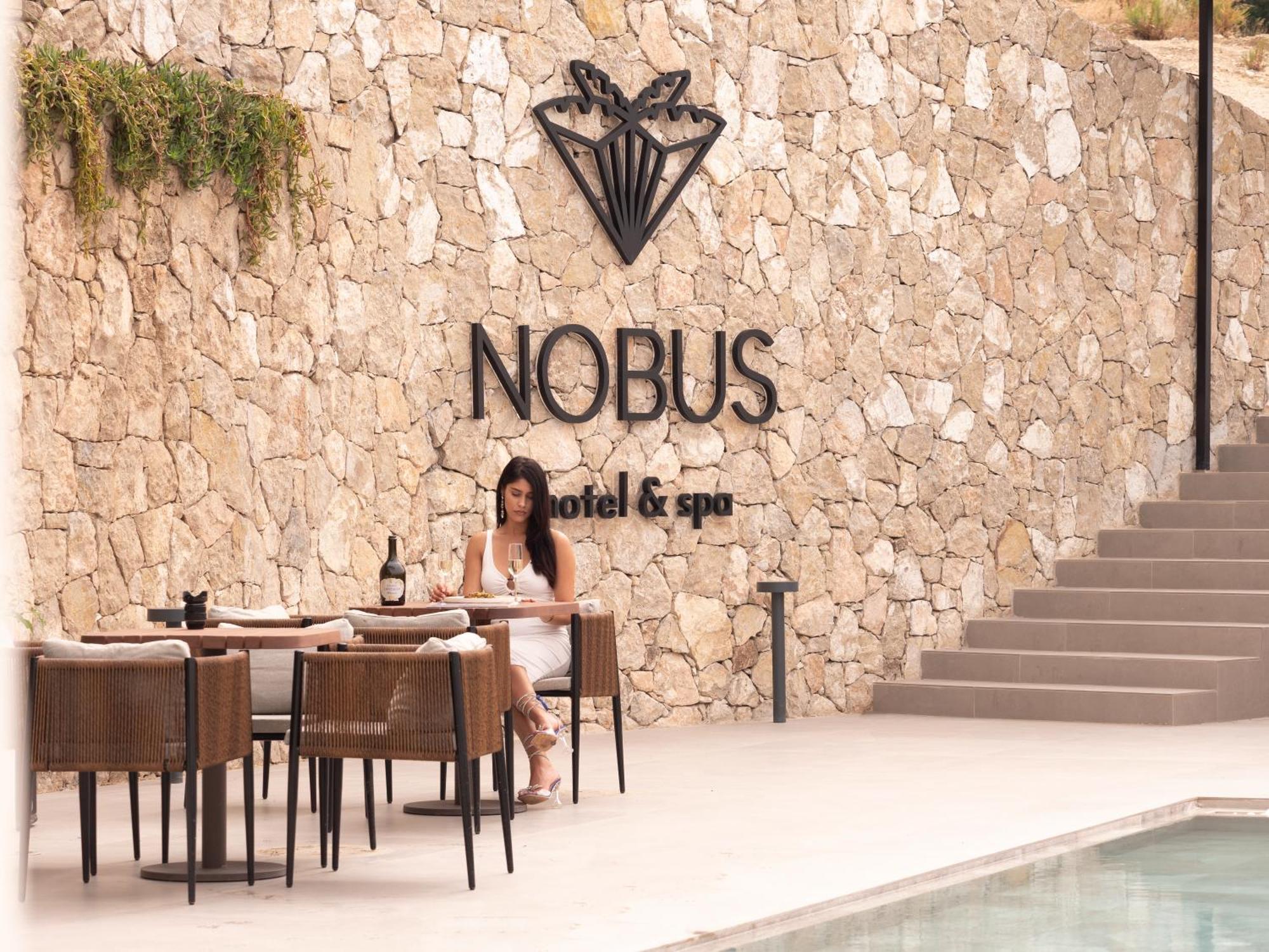 Nobus Hotel & Spa Vlorë 外观 照片